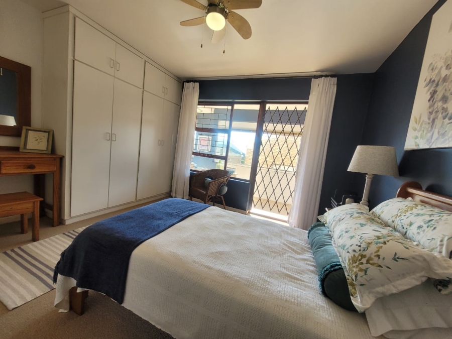 3 Bedroom Property for Sale in Wavecrest Eastern Cape